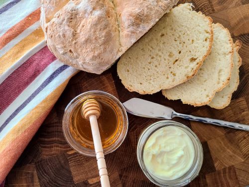 Irish Soda bread with butter and honey