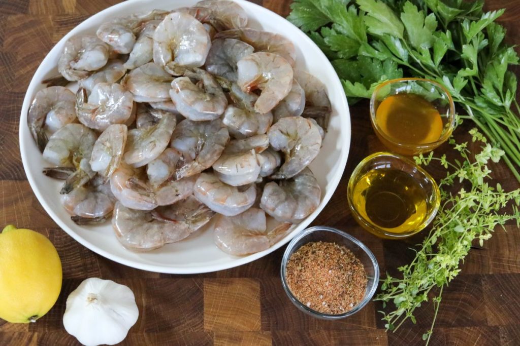 Ingredients for blackened shrimp with garlic