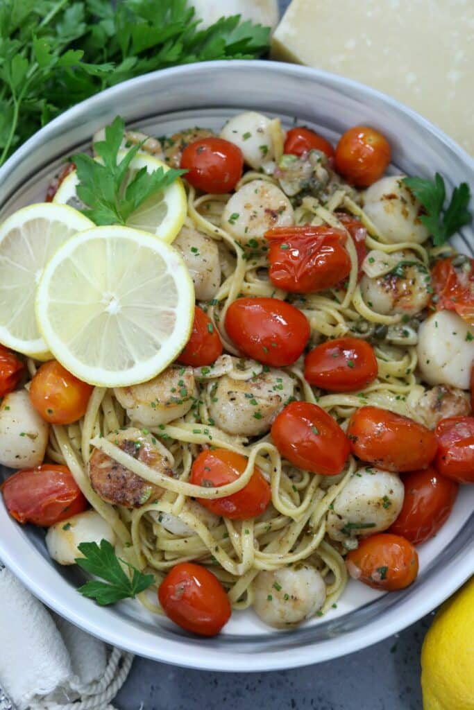 A bowl of scallop pasta