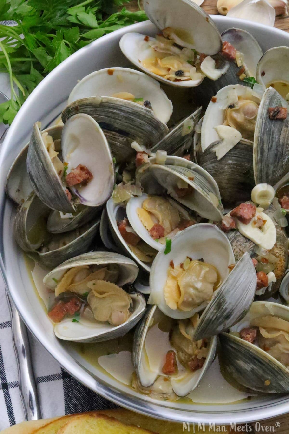 Spicy Chorizo Clams - Man Meets Oven
