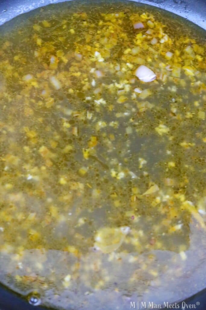 Broth and vinegar in a pan