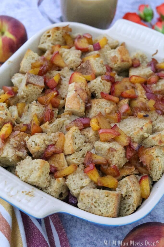 Bread pudding with peaches and caramel
